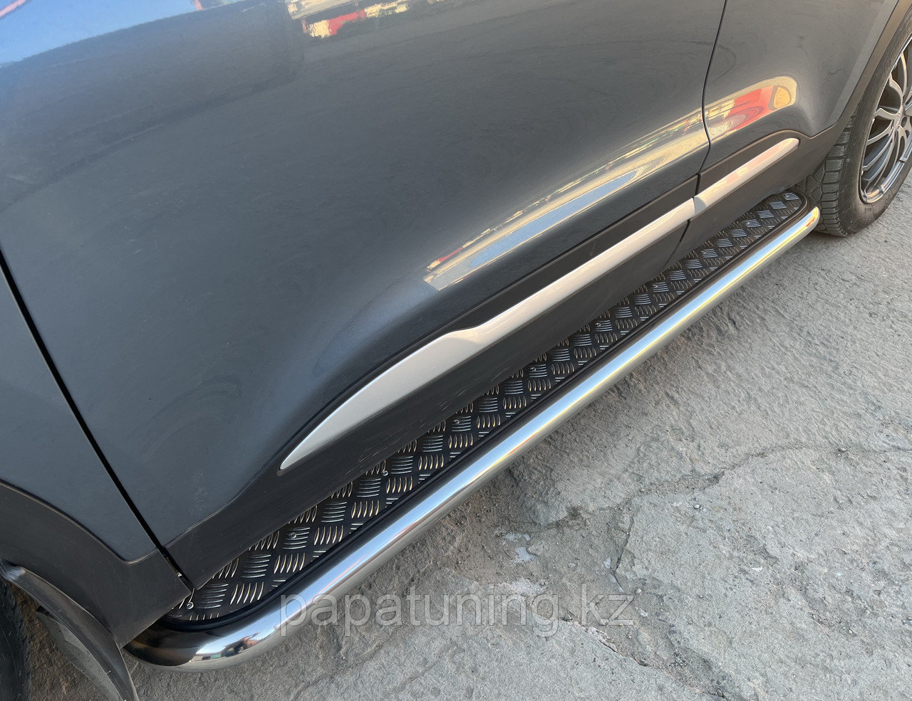 Пороги с накладным листом d53 ПапаТюнинг для Chery Tiggo 4 рестайлинг 2019-2024
