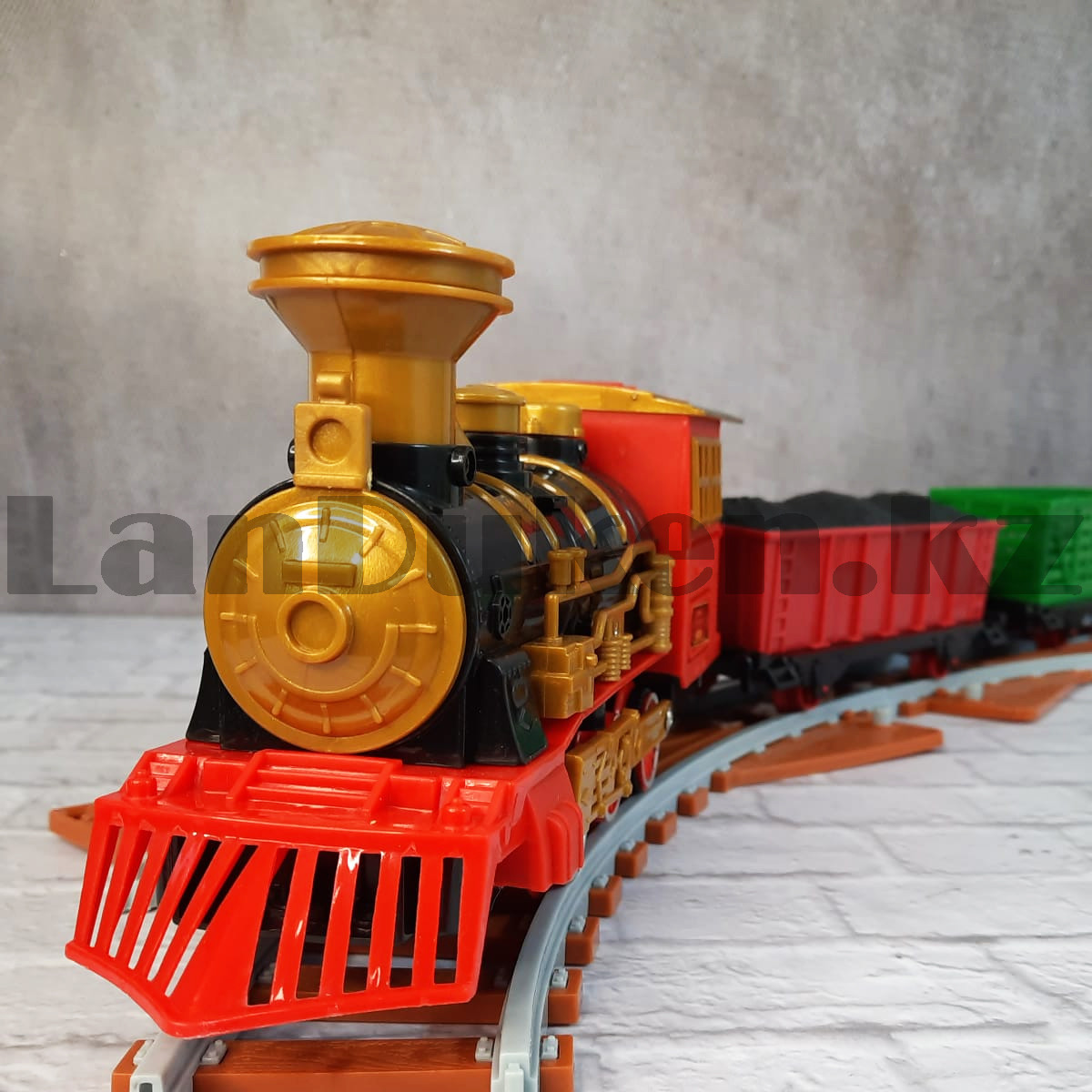 Игрушечный набор железная дорога с дымом c подсветкой и звуком Trains GD-207A - фото 4 - id-p105643895