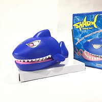 Игра настольная «Зубастая акула» ("Shark Biting Her")