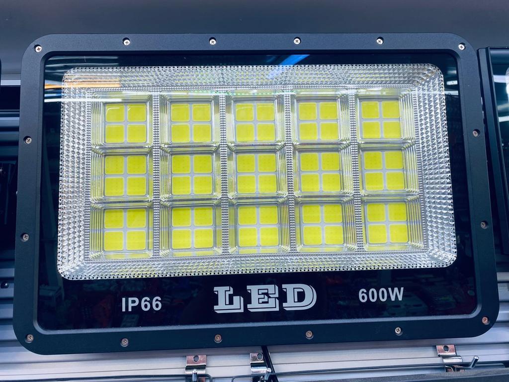 Светодиодный LED прожектор 600W