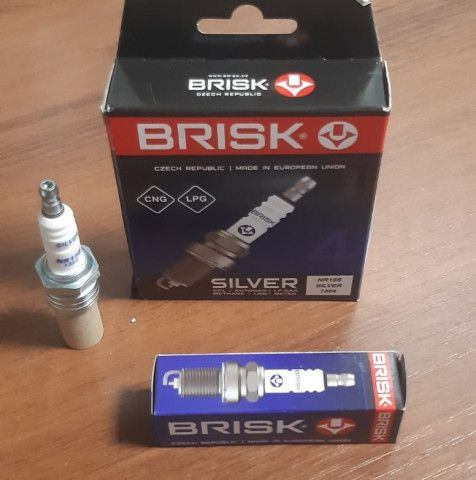 Свеча зажигания 402 (BRISK) NR15 S (картон 4 шт) кл.21 SILVER газ (Brisk)