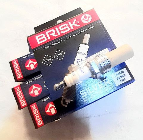 Свеча зажигания 4216 (BRISK) LR 15 YS ( картон 4 шт) ключ 21 SILVER под газ