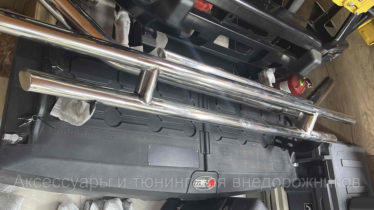 Защита заднего бампера Hilux Vigo, REVO хром