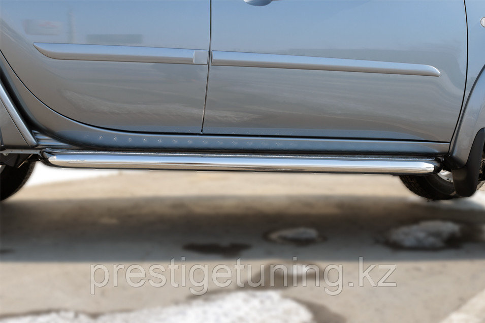 Пороги труба d63 с листом (лист алюм, проф. нерж) (вариант1) Mitsubishi L200 2013-15 - фото 3 - id-p106004294
