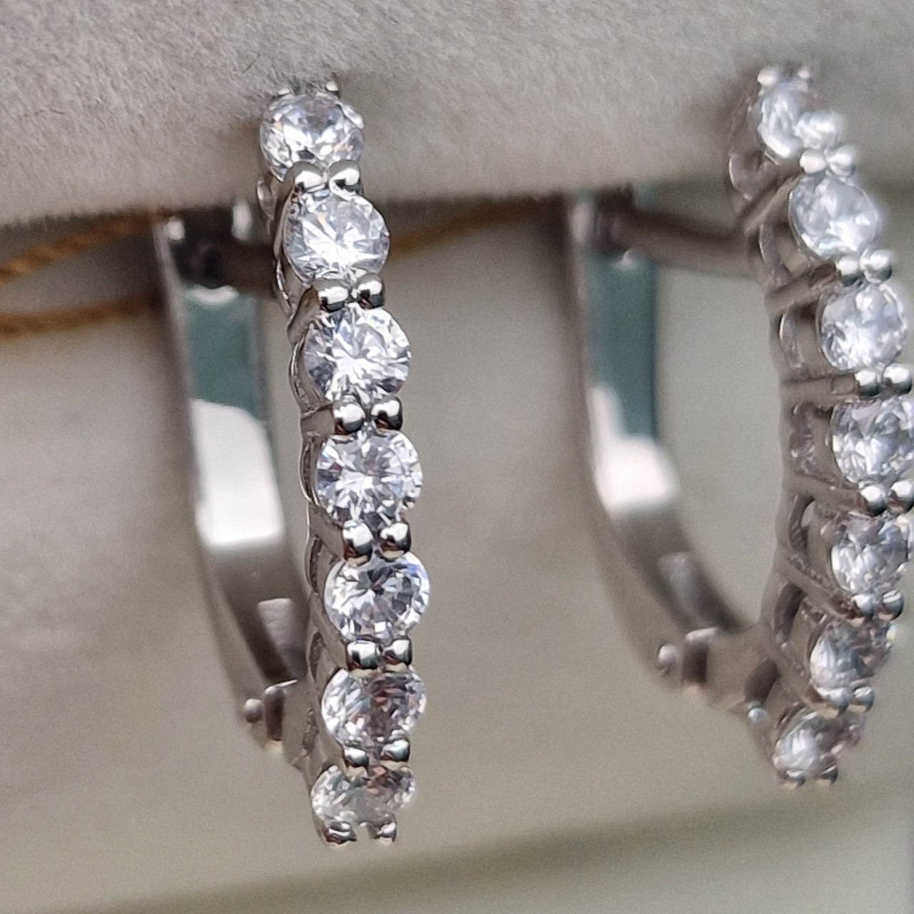 Золотые серьги с фианитами, 2.89 гр, 585 проба