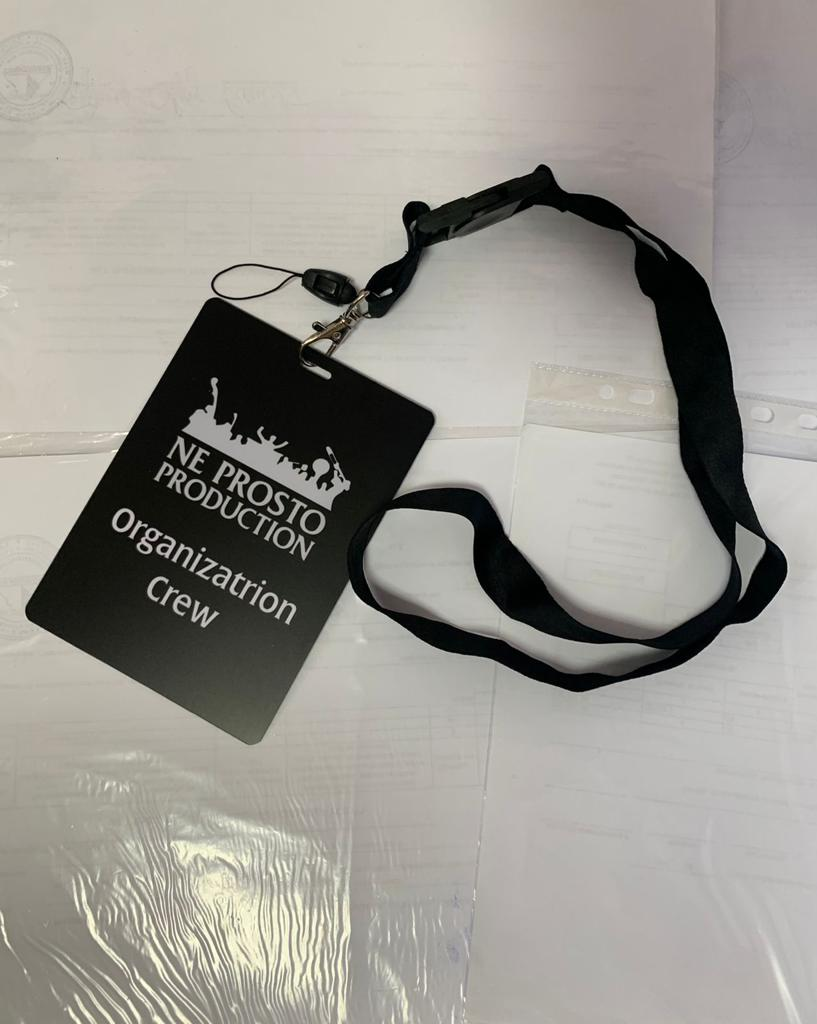 Брелоки, бейджи, вывески, таблички, наружная реклама по индивидуальному заказу