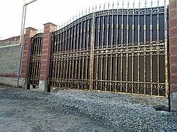 Иранские кованые ворота