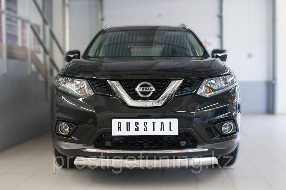 Защита переднего бампера d75х42 (дуга) Nissan X-Trail 2013-19