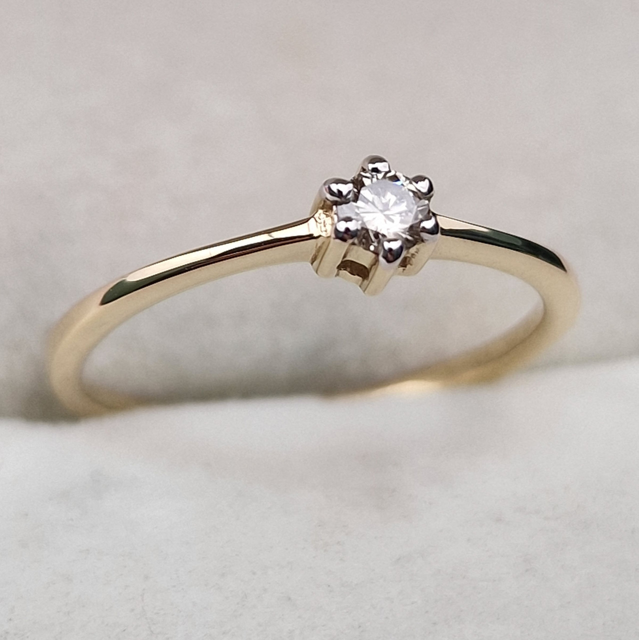 Золотое  кольцо с бриллиантами 0.098Ct VS2/N, VG-Cut