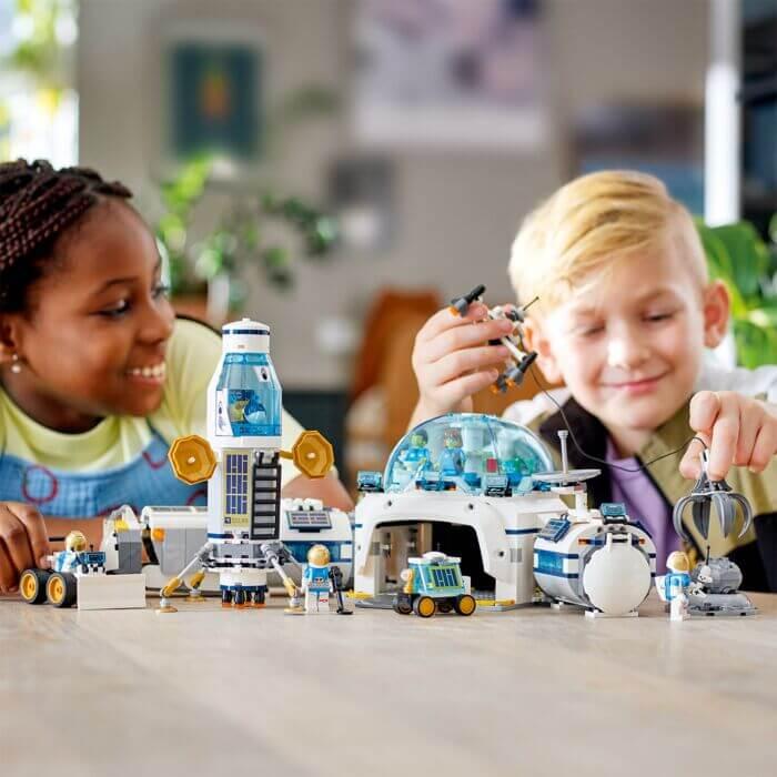 Lego Город Лунная научная база