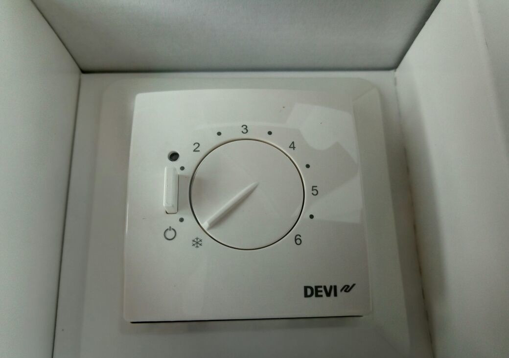 Электронный терморегулятор DEVIreg 528 для электрического теплого пола (с датчиком пола) - фото 3 - id-p106112769