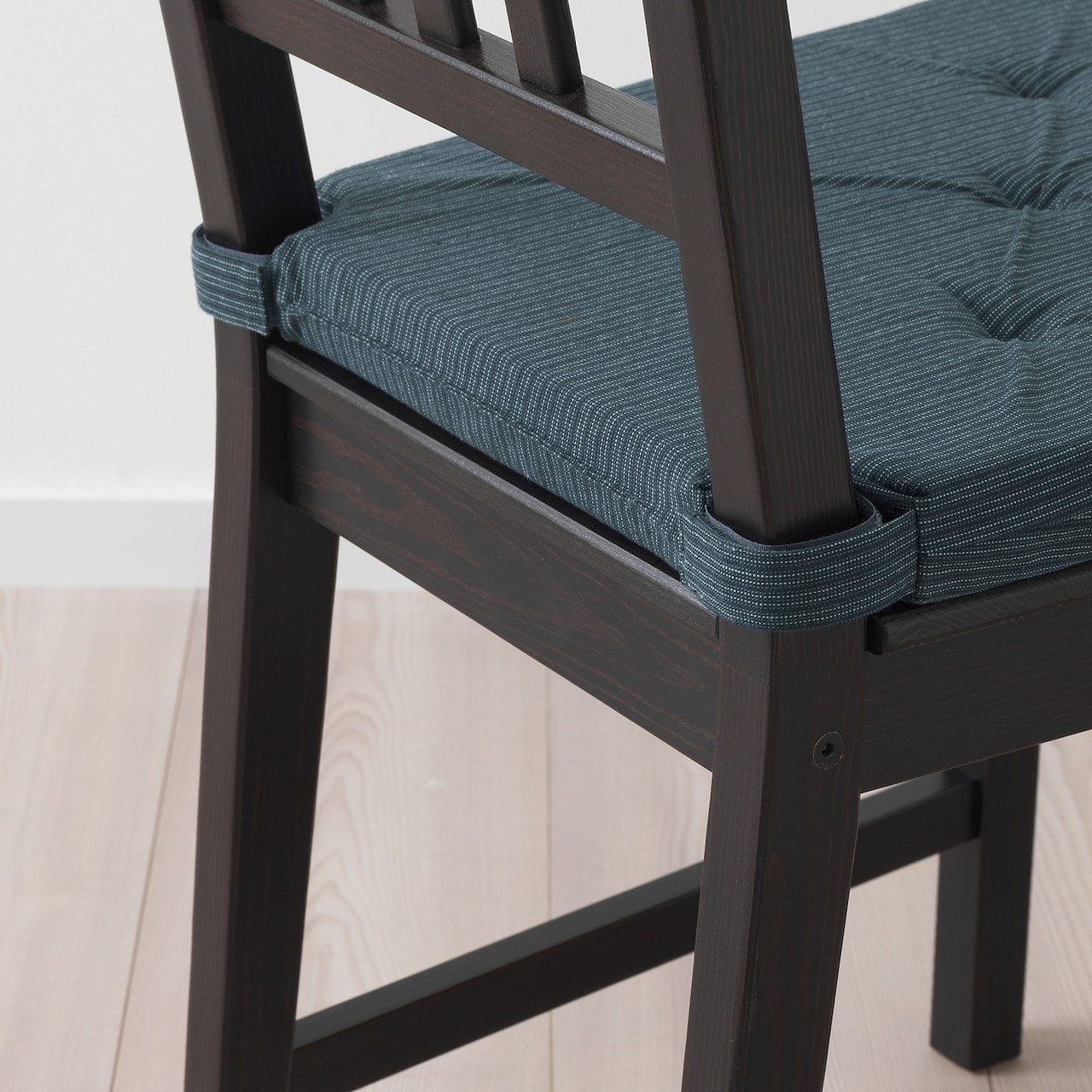 Подушка на стул ЮСТИНА, темно-серо-синий в полоску 35/42x40x4 см - фото 2 - id-p106143226