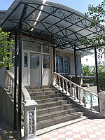 Козырек металлический с поликарбонатом