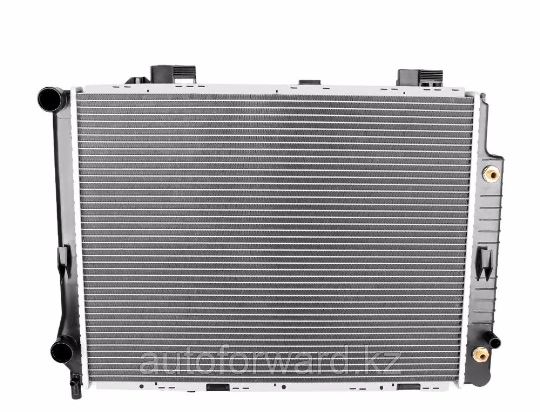 Радиатор автомат с кондиционером W210 104 двигатель