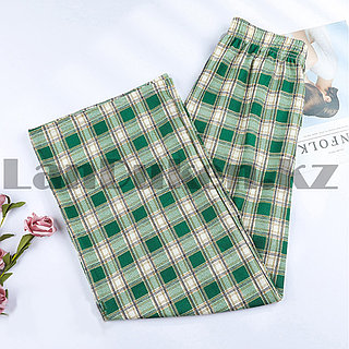 Настя Самбурскаямен жыныстық қатынасты қараңыз