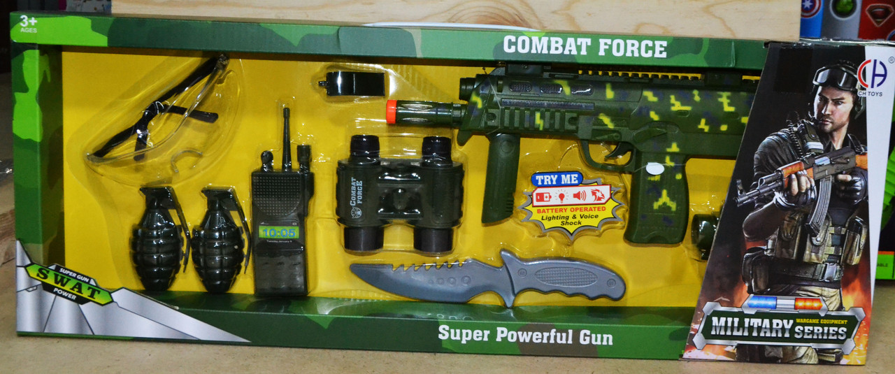 Немного помятая!!! CH632A Военный набор 9 предметов Combat Force 63*23см
