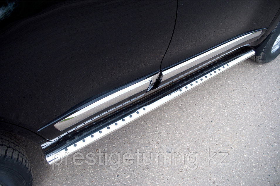 Пороги труба 120х60 (овал с проступью) Toyota Land Cruiser 200 2012-15, фото 1