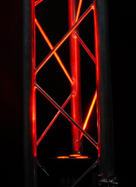 CHAUVET WEDGETRI Tрехцветный светодиодный прожектор направленного света