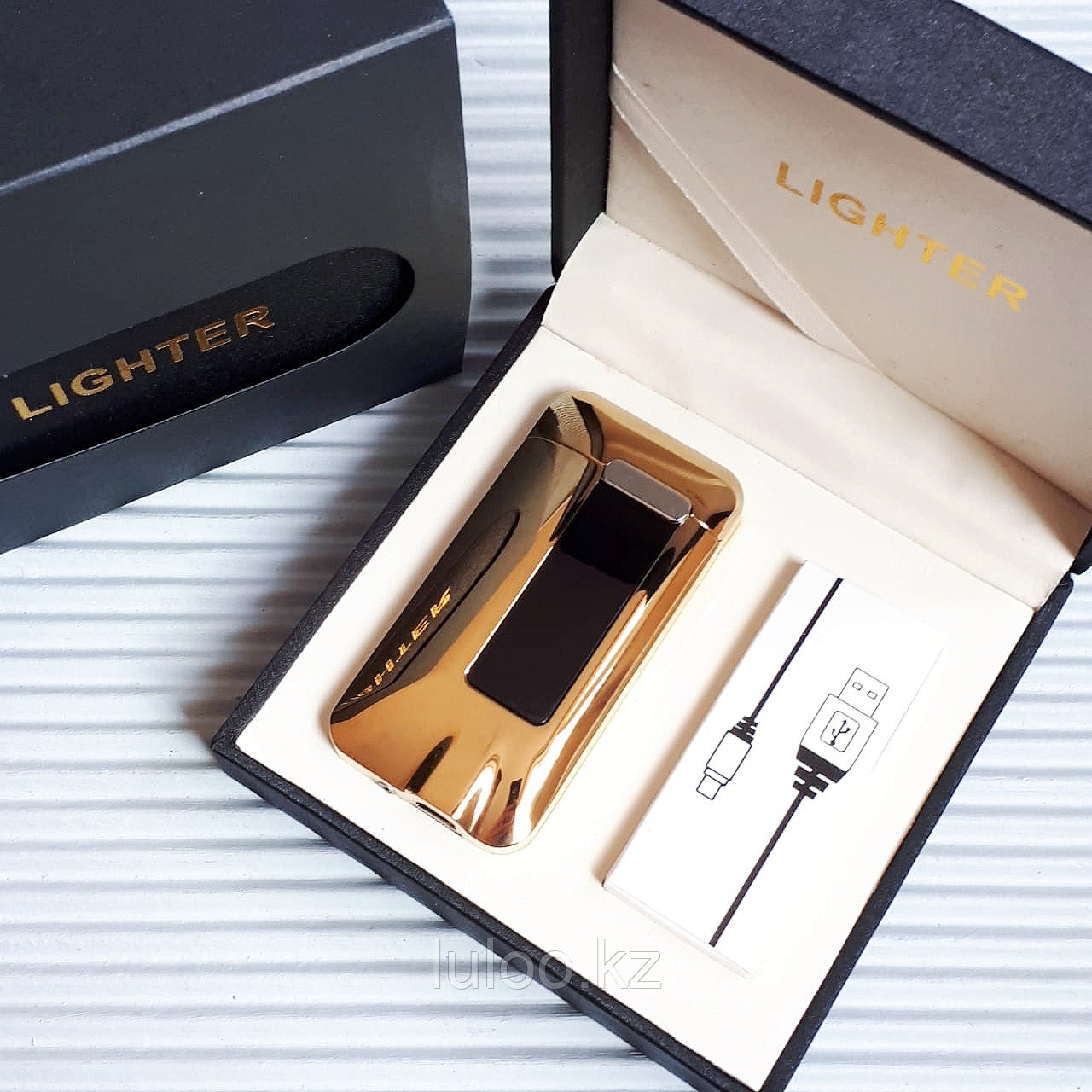 Электроимпульсная USB зажигалка "LIGHTER", золотистая.