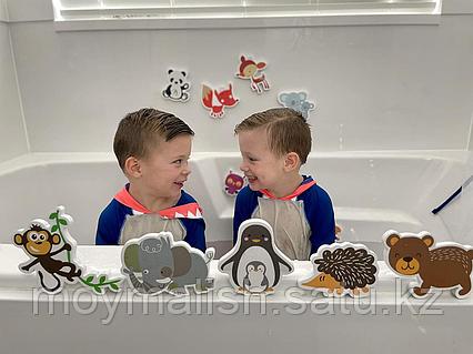 Догги стиліндегі жалаңаш қыздардың жақыннан түсірілген суреттері