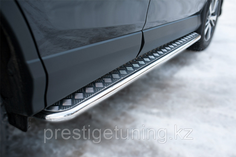 Пороги труба d42 с листом (лист алюм,проф.нерж)(вариант1) Toyota RAV-4 2015-19