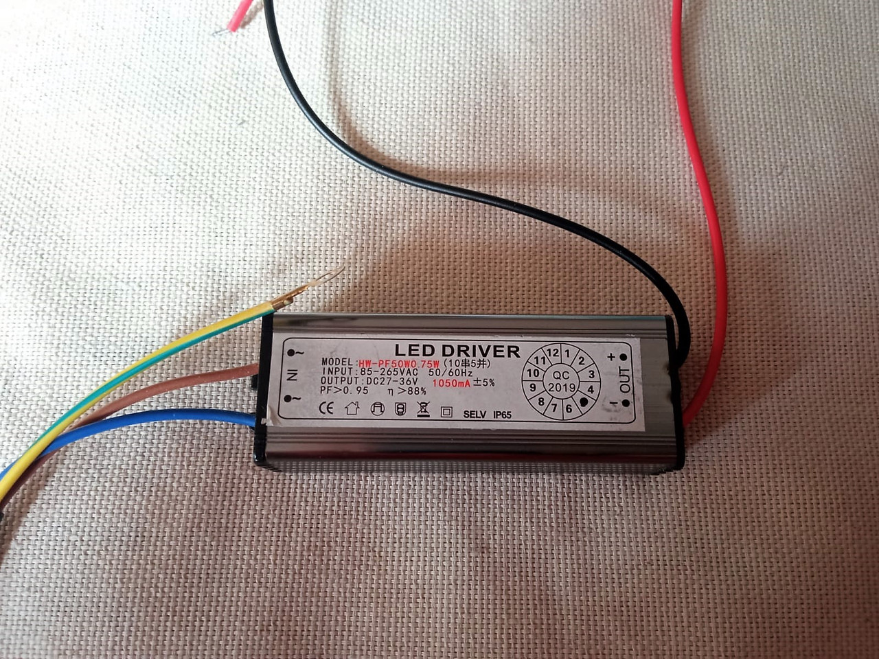 Светодиодный LED драйвер 28 - 37 W 1050 мА  DC27 - 36 V  IP65