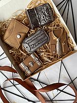 Набор сладостей подарочный "Настоящий мужчина 2 " (шоколад в картонной коробке 20см х 20см)