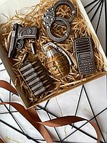 Набор сладостей подарочный " Полиция " (шоколад в картонной коробке 20см х 20см)