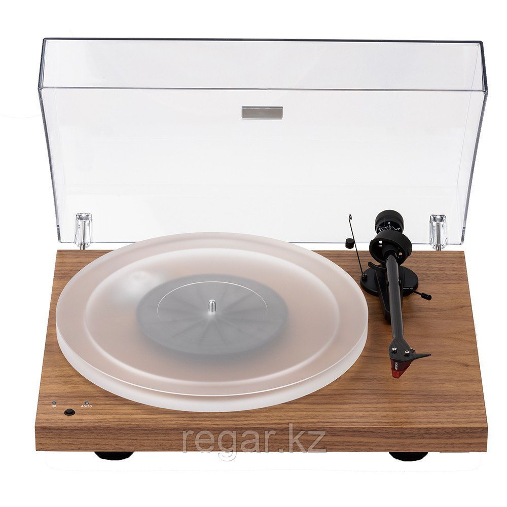 Pro-Ject PRO-JECT Проигрыватель пластинок Debut Carbon RecordMaster HiRes 2M Red ОРЕХ EAN:9120071654863