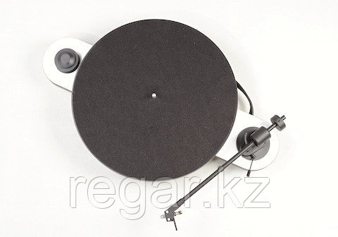 Pro-Ject PRO-JECT Проигрыватель пластинок Elemental OM5e БЕЛЫЙ ЧЕРНЫЙ EAN:9120050439122