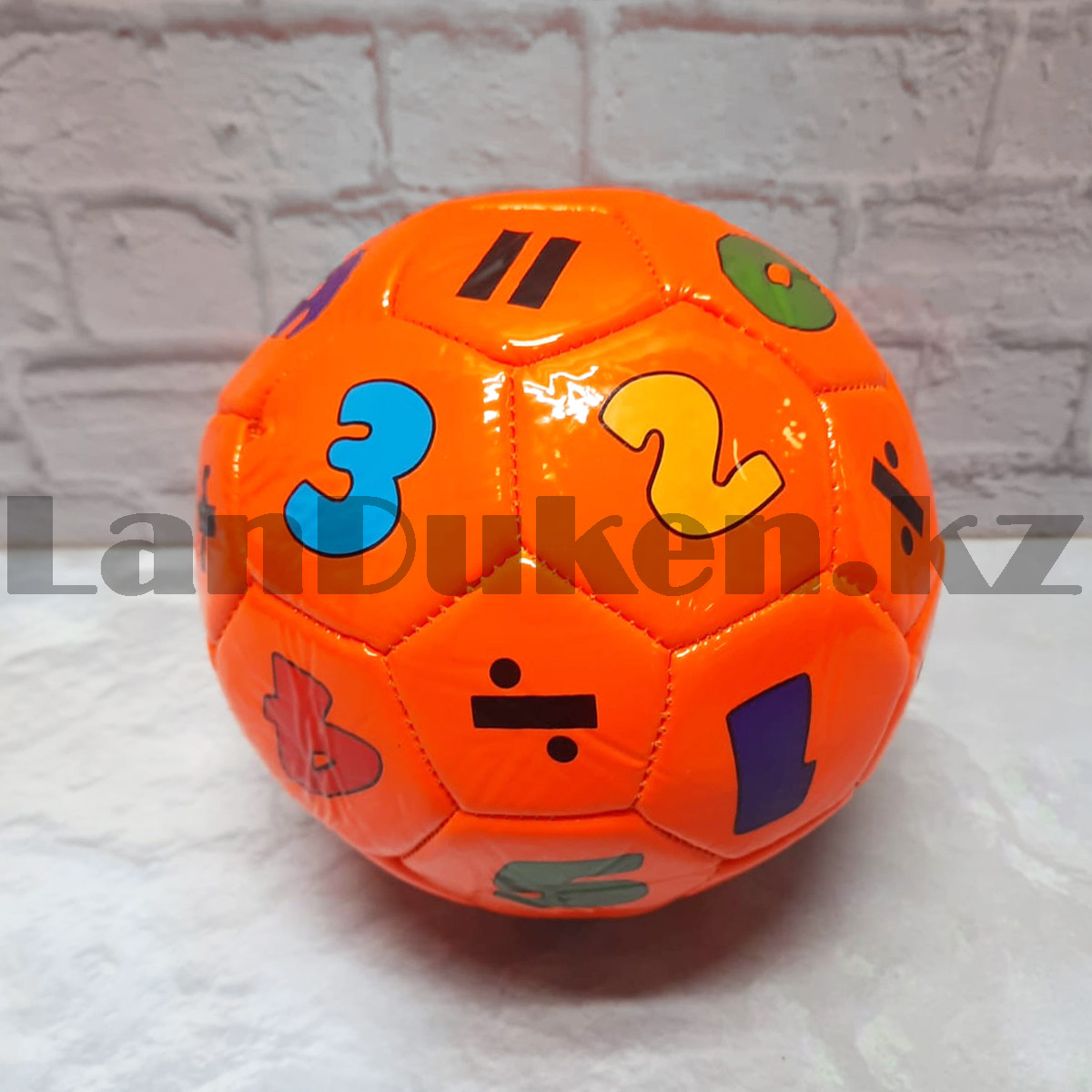 Детский футбольный мяч d 19 см оранжевый Цифры - фото 3 - id-p106388854