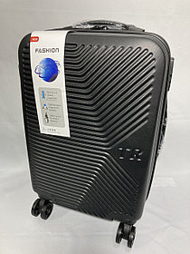 Маленький пластиковый дорожный чемодан на 4-х колёсах. ABS+PC.  (высота 56 см, ширина 35 см, глубина 23 см)