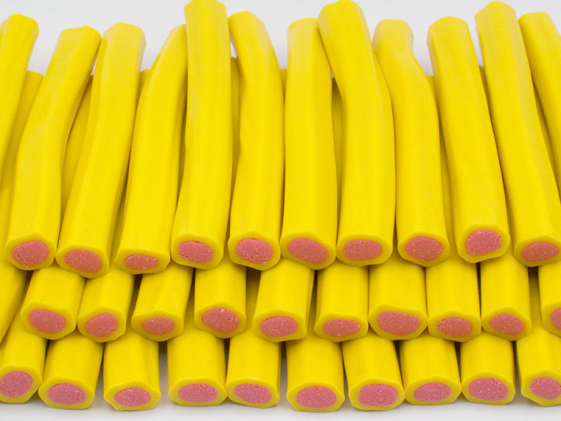 Мармелад "Бревнышки Банан с клубничной начинкой " 1,65кг  /DAMEL Испания/