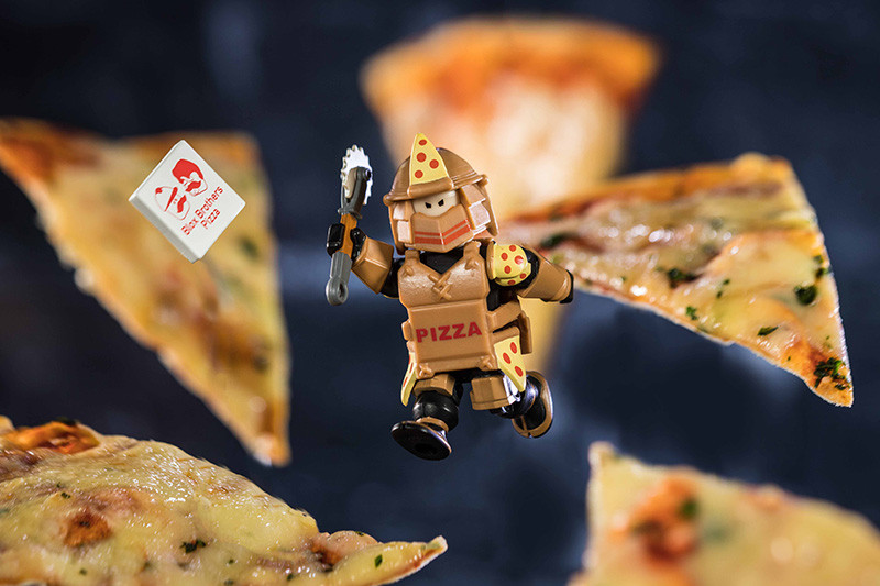 Фигурка Roblox Core Figures Loyal Pizza Warrior W6 - фото 3 - id-p106662433