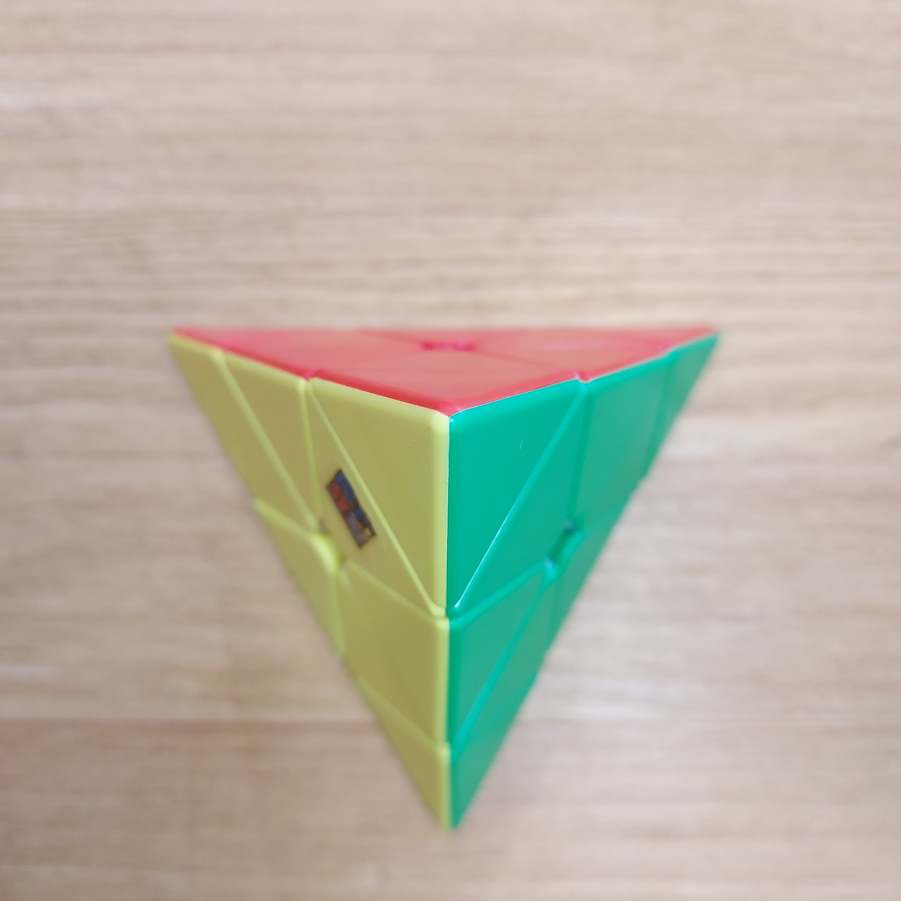 Магнитная Пирамидка Мефферта "MoYu" Pyraminx Magnetic. Мою Пираминкс Магнэтик. - фото 3 - id-p106689854