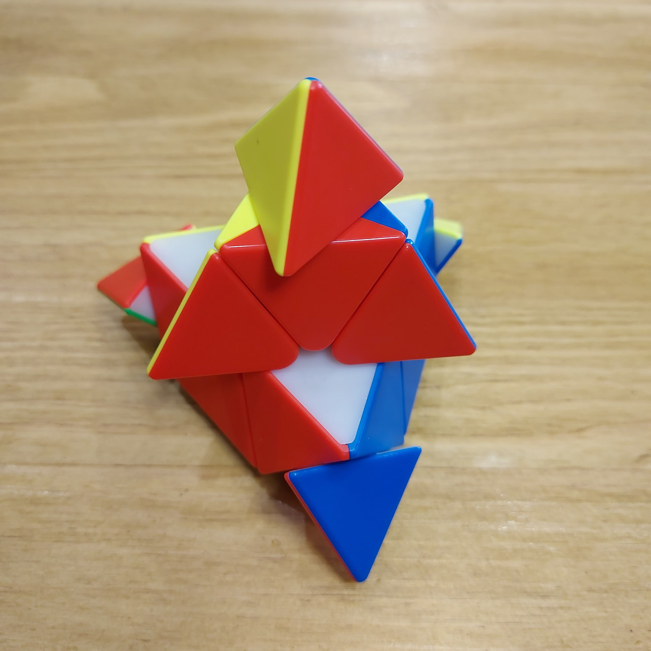 Магнитная Пирамидка Мефферта "MoYu" Pyraminx Magnetic. Мою Пираминкс Магнэтик. - фото 6 - id-p106689854