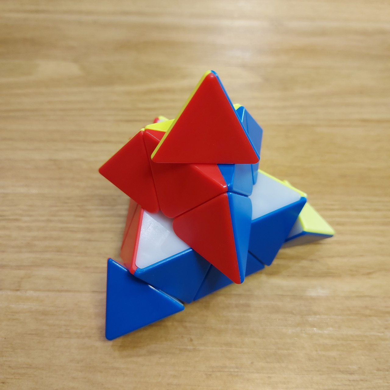 Магнитная Пирамидка Мефферта "MoYu" Pyraminx Magnetic. Мою Пираминкс Магнэтик. - фото 7 - id-p106689854