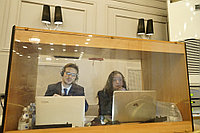 Синхронный перевод (синхронный переводчик)