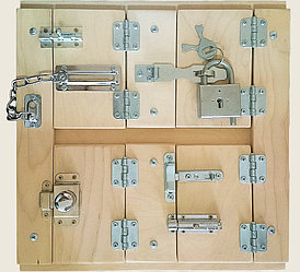 Тактильно-развивающая панель "Замочки"