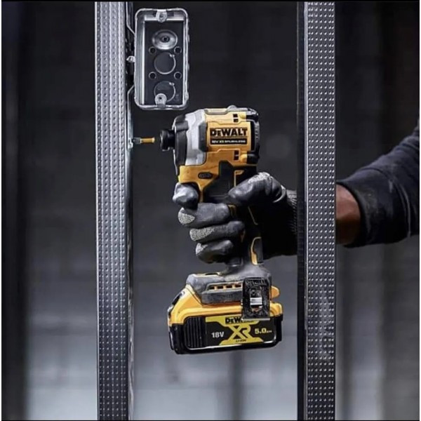 Шуруповерт аккумуляторный ударный бесщёточный DeWALT DCF850N - фото 2 - id-p106737430