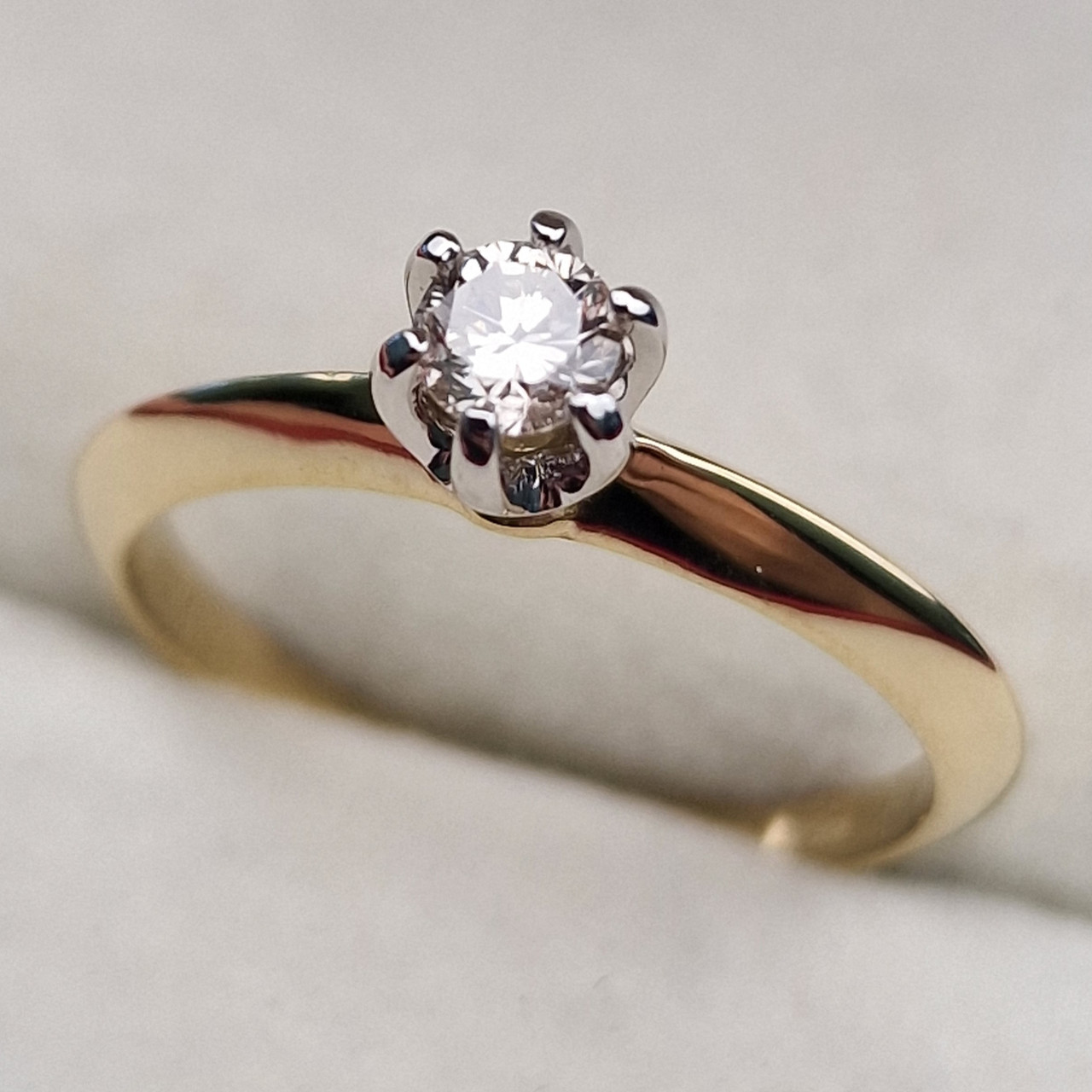 Золотое кольцо с бриллиантом 0,22 Сt SI1/K  VG-Cut