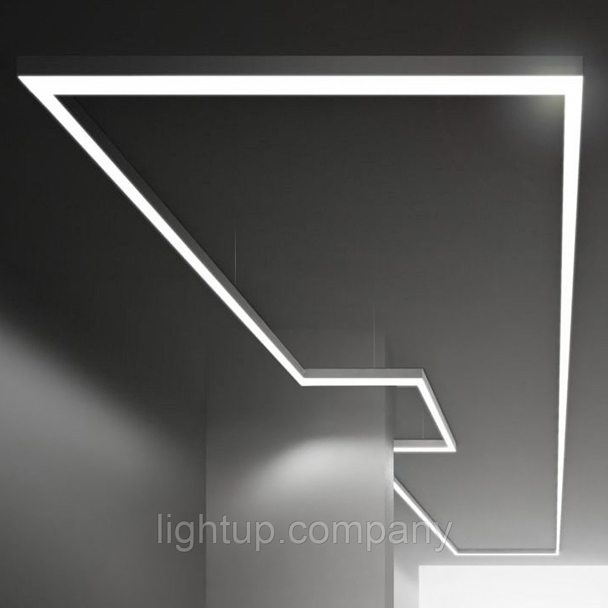 LightUP Подвесной профильный светильник 670х50х50 мм индивидуального дизайна