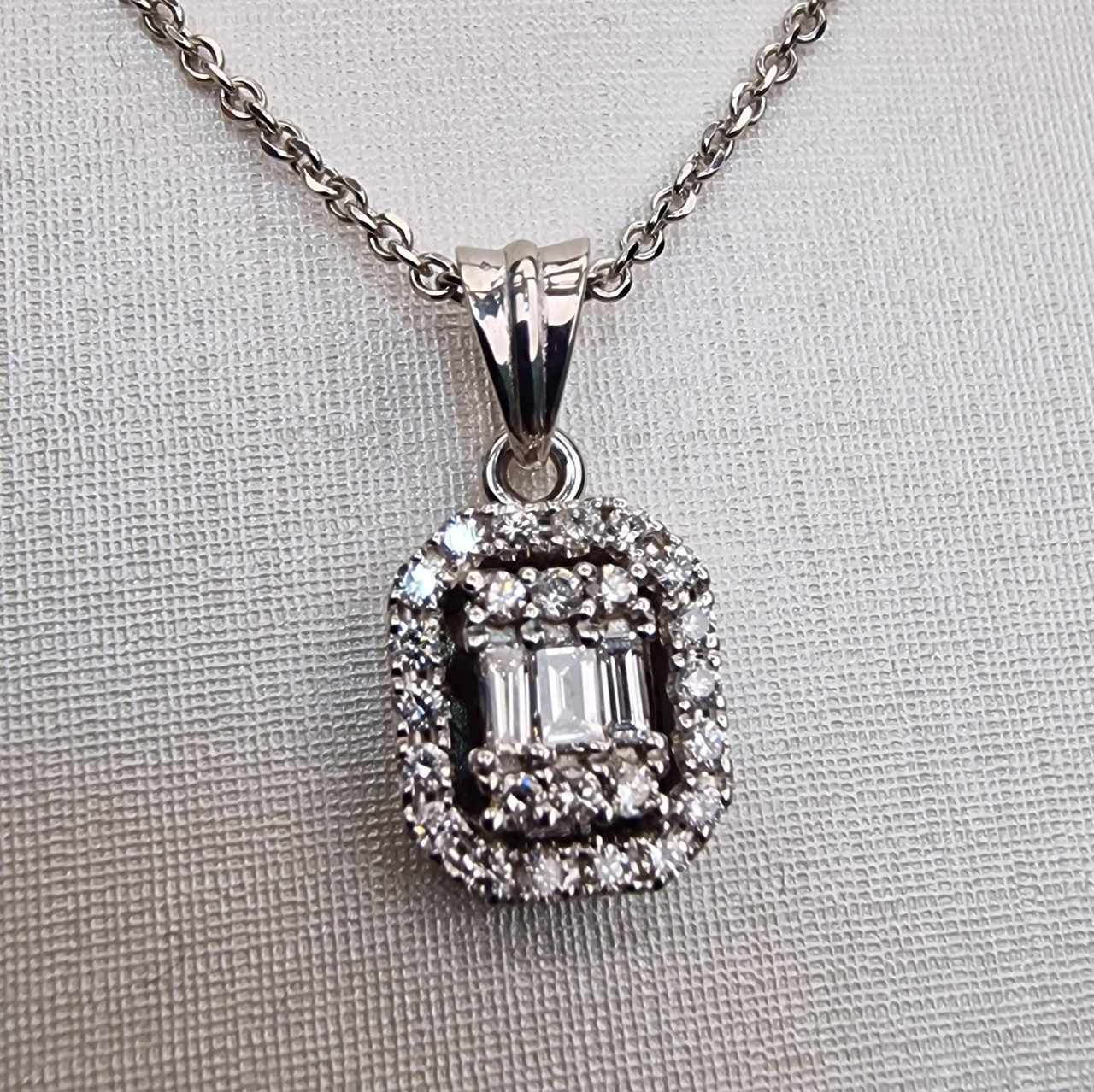 Золотой кулон с бриллиантом 0.41Ct VS2/H VG-Cut Цепочка 45 cм