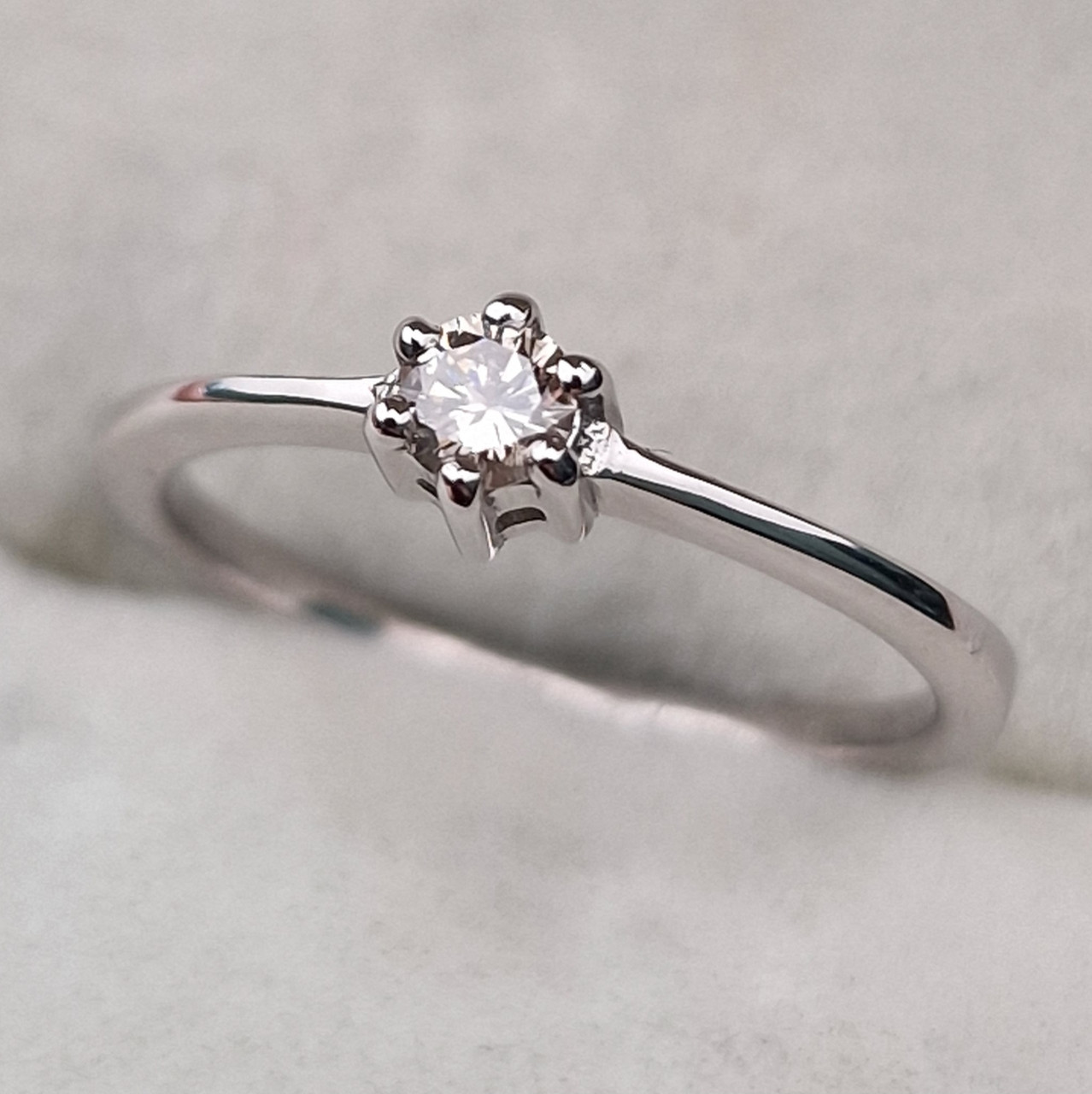 Золотое кольцо с бриллиантами 0.1Ct I1/H, VG-Cut
