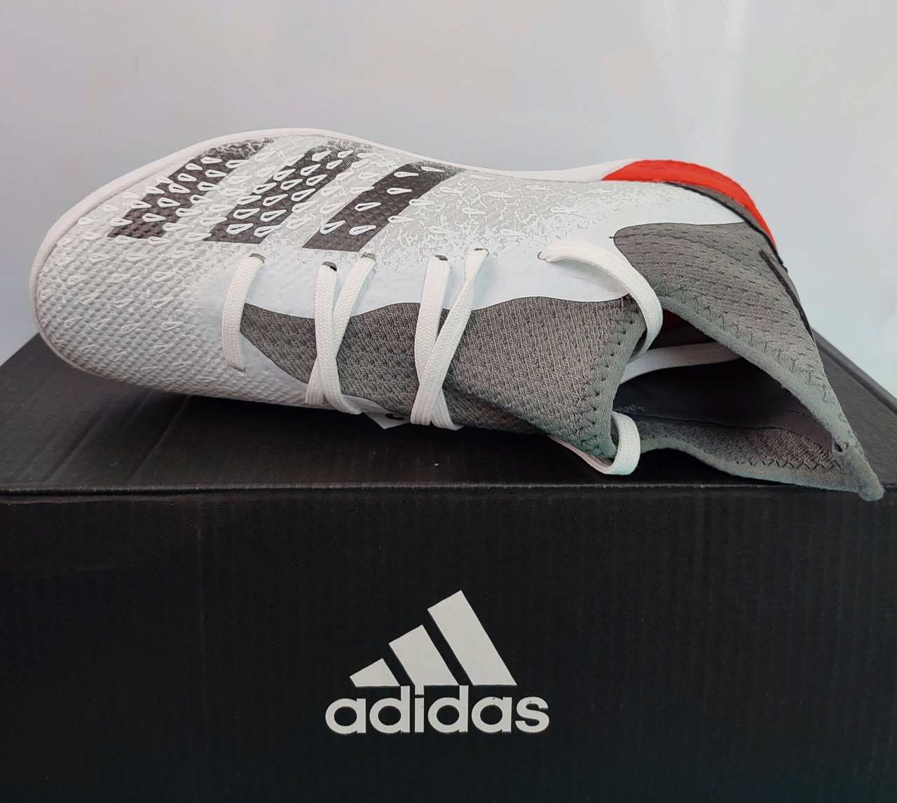 Футбольные бутсы сороконожки Adidas Predator Demonscale 3344 серые размеры 35-39 - фото 3 - id-p106814652