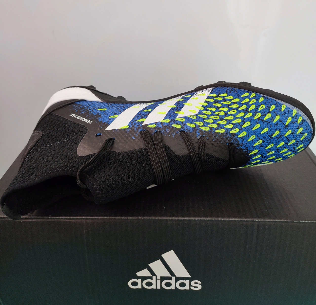 Футбольные бутсы сороконожки Adidas Predator Demonscale 3344 синие размеры 35-39 - фото 5 - id-p106814655