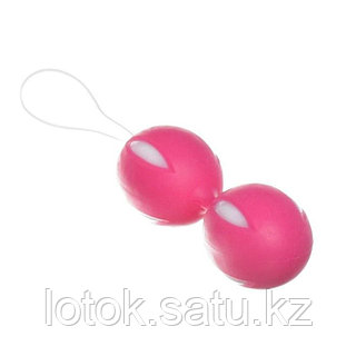 Алмұрт тәрізді кеуделердің фотосы