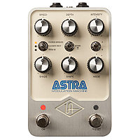 Педаль эффектов Universal Audio Astra Modulation Machine