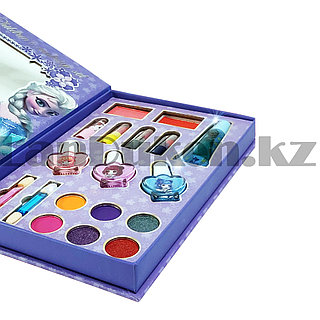 Хошайым әйелдің аяғындағы құл бейне