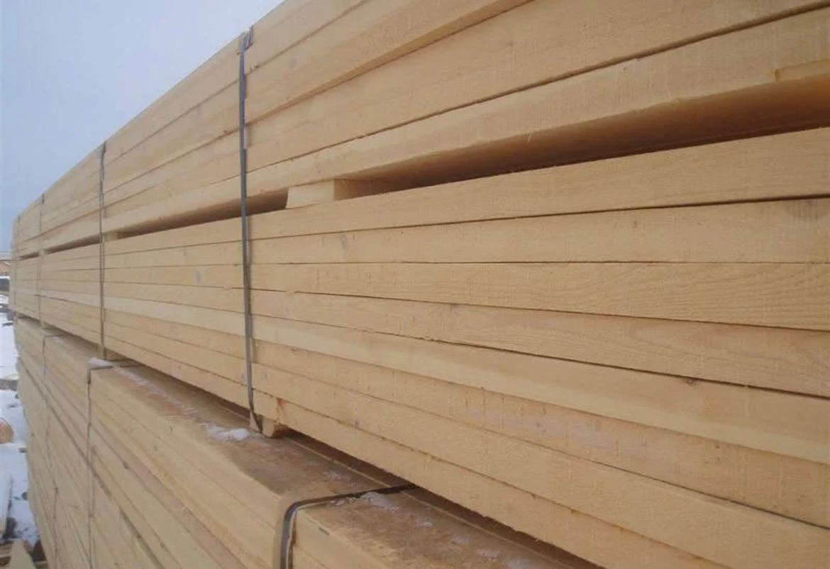 лалеска бруски. брус клееный в ассортименте. пиломатериалы на прозрачном фоне. брус шип паз 150х150х6000. деревянный брусок а на нем лесок.